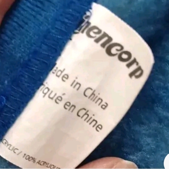 VTG LINEN CORP CHRISTMAS POLAR BEAR PENGUIN SLED PLUSH THROW BLANKET / HANGING - Picture 4 of 5